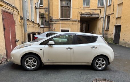 Nissan Leaf I, 2014 год, 1 400 000 рублей, 14 фотография