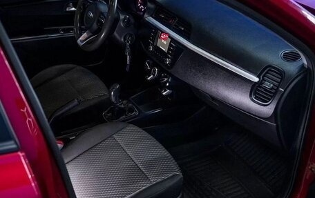 KIA Rio IV, 2018 год, 775 000 рублей, 8 фотография