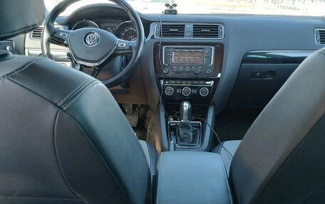 Volkswagen Jetta VI, 2015 год, 2 200 000 рублей, 16 фотография