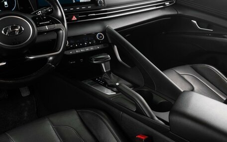 Hyundai Elantra, 2023 год, 2 299 000 рублей, 14 фотография