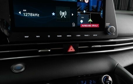 Hyundai Elantra, 2023 год, 2 299 000 рублей, 18 фотография