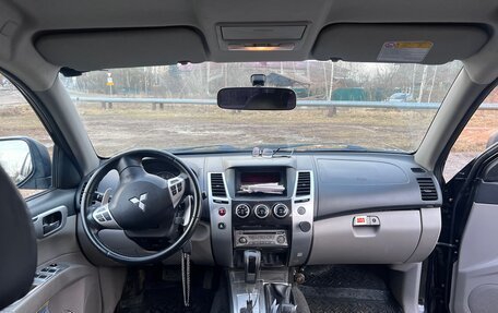 Mitsubishi Pajero Sport II рестайлинг, 2013 год, 1 830 000 рублей, 10 фотография
