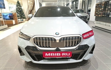 BMW 5 серия, 2023 год, 7 400 000 рублей, 2 фотография