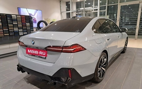 BMW 5 серия, 2023 год, 7 400 000 рублей, 6 фотография