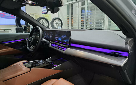 BMW 5 серия, 2023 год, 7 400 000 рублей, 13 фотография