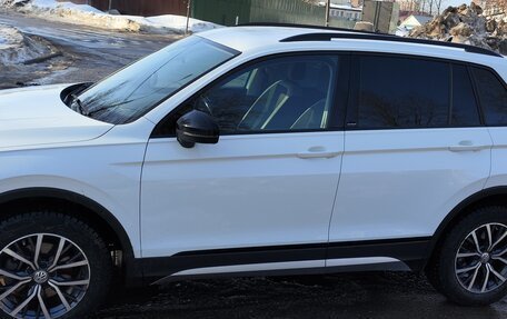 Volkswagen Tiguan II, 2019 год, 2 480 000 рублей, 6 фотография