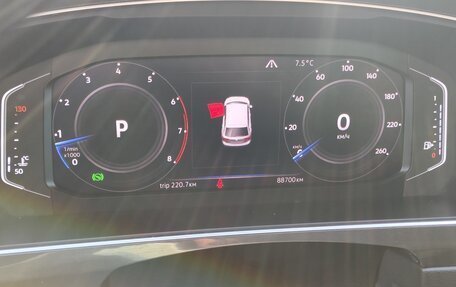 Volkswagen Tiguan II, 2019 год, 2 480 000 рублей, 15 фотография