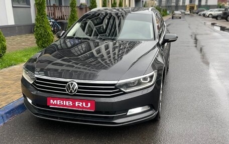 Volkswagen Passat B8 рестайлинг, 2018 год, 1 990 000 рублей, 3 фотография