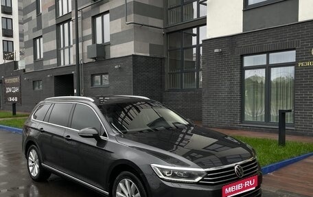 Volkswagen Passat B8 рестайлинг, 2018 год, 1 990 000 рублей, 4 фотография