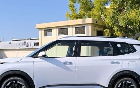 KIA Carens, 2026 год, 2 910 000 рублей, 3 фотография