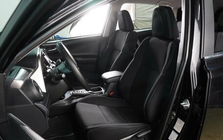 Toyota RAV4, 2017 год, 2 600 000 рублей, 10 фотография