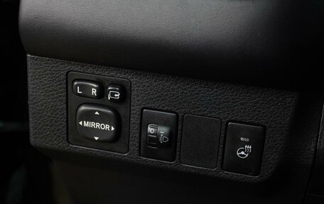 Toyota RAV4, 2017 год, 2 600 000 рублей, 12 фотография