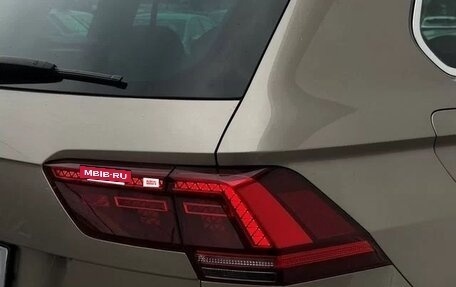 Volkswagen Tiguan II, 2020 год, 2 200 000 рублей, 16 фотография