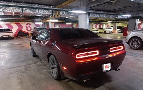 Dodge Challenger III рестайлинг 2, 2020 год, 3 800 000 рублей, 7 фотография