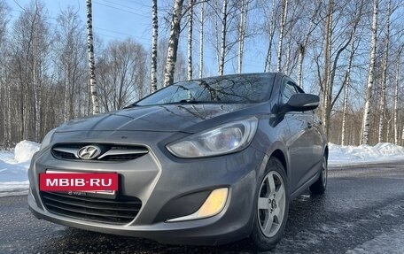Hyundai Solaris II рестайлинг, 2011 год, 770 000 рублей, 2 фотография