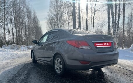 Hyundai Solaris II рестайлинг, 2011 год, 770 000 рублей, 3 фотография