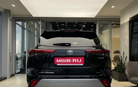 Toyota Highlander, 2025 год, 6 090 000 рублей, 17 фотография