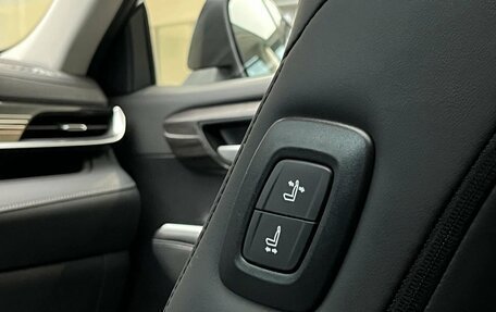 Toyota Highlander, 2025 год, 6 090 000 рублей, 27 фотография