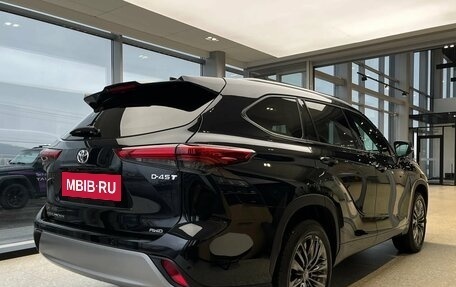 Toyota Highlander, 2025 год, 6 090 000 рублей, 18 фотография