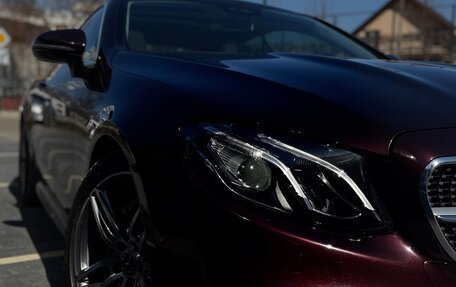 Mercedes-Benz E-Класс, 2019 год, 3 900 000 рублей, 4 фотография
