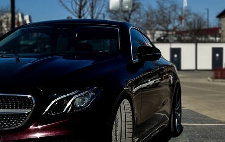 Mercedes-Benz E-Класс, 2019 год, 3 900 000 рублей, 3 фотография