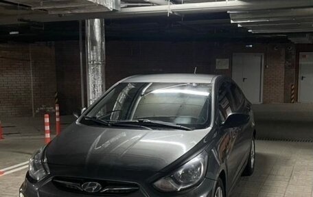 Hyundai Solaris II рестайлинг, 2013 год, 550 000 рублей, 3 фотография