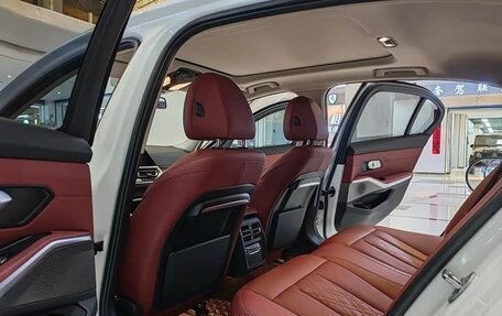 BMW 3 серия, 2022 год, 2 645 000 рублей, 9 фотография