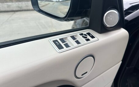 Land Rover Range Rover IV рестайлинг, 2014 год, 3 950 000 рублей, 21 фотография