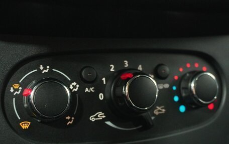 Renault Logan II, 2020 год, 1 198 000 рублей, 13 фотография