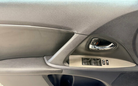 Toyota Avensis III рестайлинг, 2011 год, 1 180 000 рублей, 20 фотография