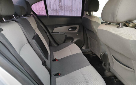 Chevrolet Cruze II, 2010 год, 427 000 рублей, 15 фотография