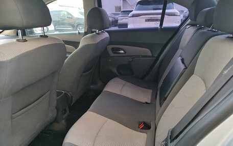 Chevrolet Cruze II, 2010 год, 427 000 рублей, 16 фотография