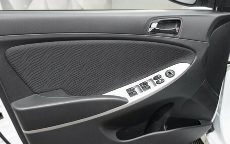 Hyundai Solaris II рестайлинг, 2011 год, 696 000 рублей, 13 фотография