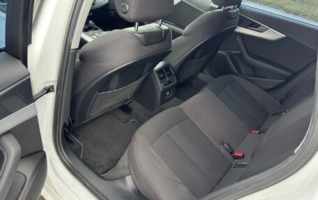 Audi A4, 2016 год, 1 850 000 рублей, 10 фотография