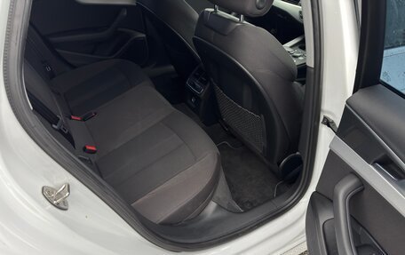 Audi A4, 2016 год, 1 850 000 рублей, 12 фотография