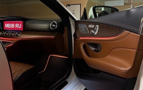 Mercedes-Benz AMG GT I рестайлинг, 2019 год, 6 000 000 рублей, 11 фотография