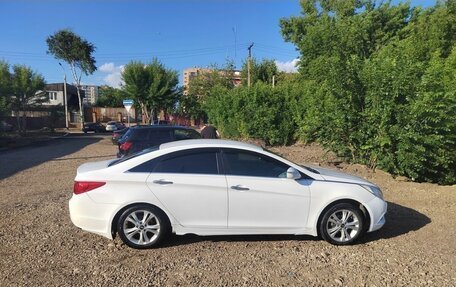 Hyundai Sonata VI, 2011 год, 650 000 рублей, 3 фотография