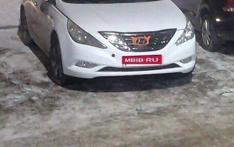 Hyundai Sonata VI, 2011 год, 650 000 рублей, 4 фотография