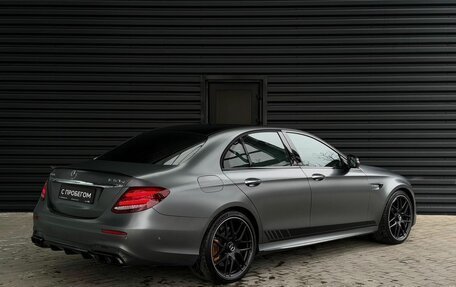 Mercedes-Benz E-Класс AMG, 2017 год, 9 000 000 рублей, 5 фотография