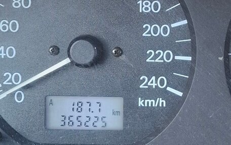 Mitsubishi Carisma I, 2002 год, 220 000 рублей, 13 фотография