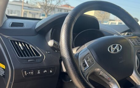 Hyundai Tucson III, 2011 год, 1 250 000 рублей, 13 фотография