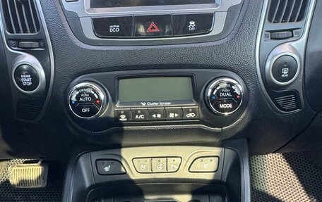 Hyundai Tucson III, 2011 год, 1 250 000 рублей, 17 фотография