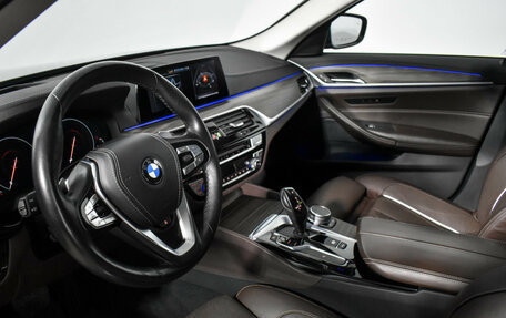 BMW 5 серия, 2019 год, 4 490 000 рублей, 9 фотография