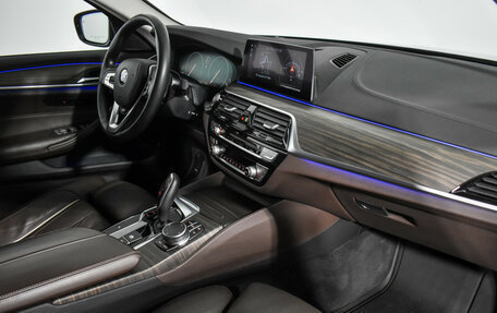 BMW 5 серия, 2019 год, 4 490 000 рублей, 14 фотография