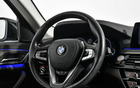 BMW 5 серия, 2019 год, 4 490 000 рублей, 16 фотография