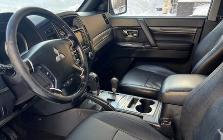 Mitsubishi Pajero IV, 2011 год, 2 100 000 рублей, 10 фотография