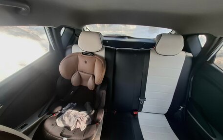 Hyundai Solaris II рестайлинг, 2011 год, 710 000 рублей, 14 фотография