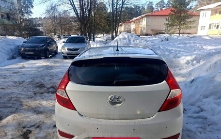 Hyundai Solaris II рестайлинг, 2011 год, 710 000 рублей, 9 фотография