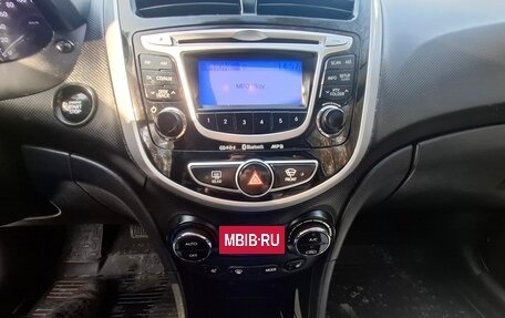 Hyundai Solaris II рестайлинг, 2011 год, 710 000 рублей, 15 фотография