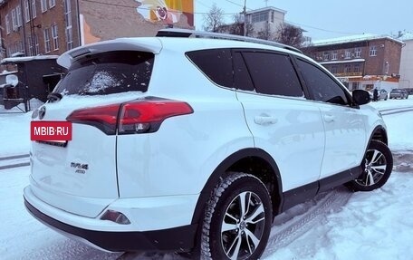 Toyota RAV4, 2016 год, 2 130 000 рублей, 3 фотография